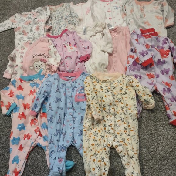 Girl baby clothing lot - Picture 1 of 4